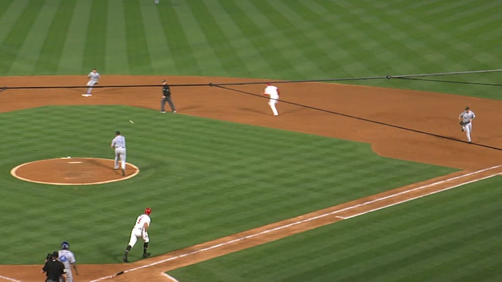 Keller gets inning-ending DP