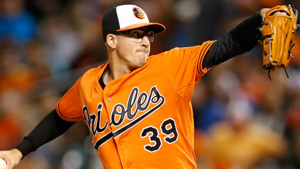 Kevin Gausman hopes to aid an O's rotation that has struggled to go deep into games in the season's first three weeks. (AP)