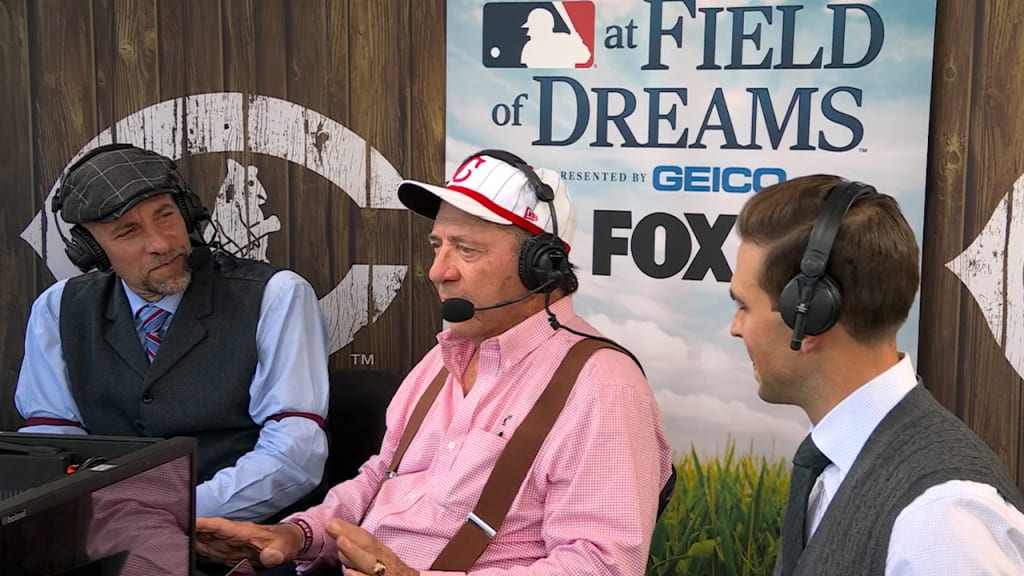 Ken Griffey Jr. & Sr., Reds & Cubs emerge from corn for 'Field of Dreams'  game