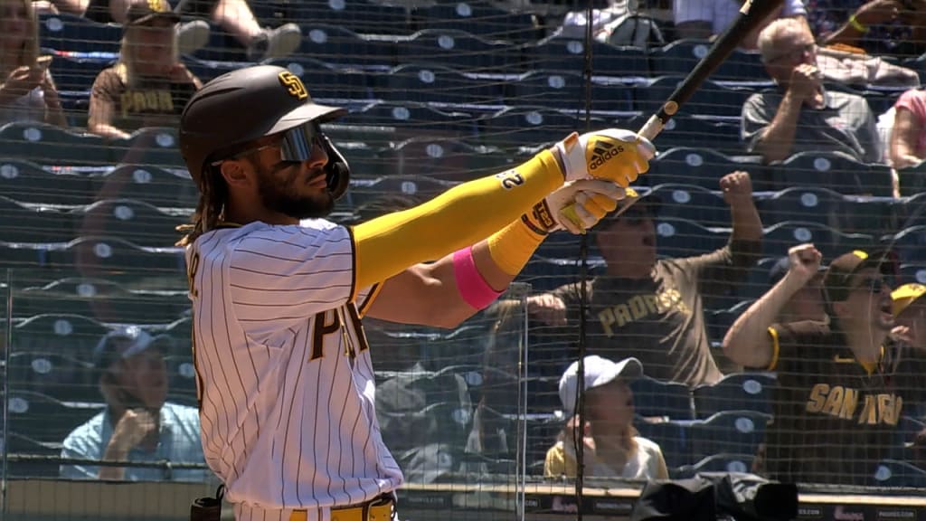 Tatis Jr.'s solo  home run