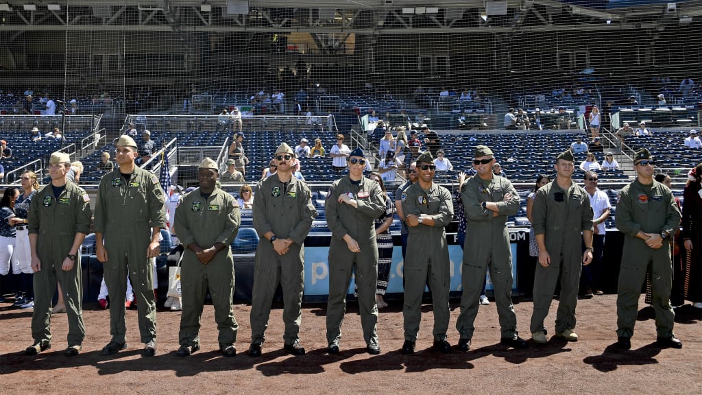 San Diego Padres on X: Our favorite Sunday tradition 💛 #SDMilitary