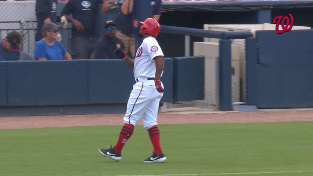 Kendrick leaves with injury