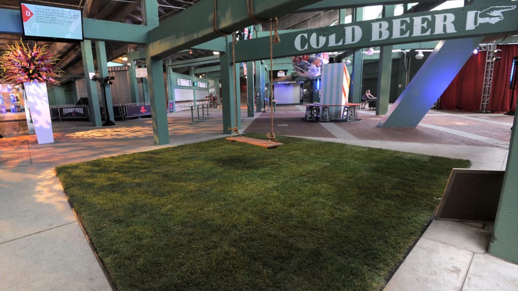 Boston Fenway Park, Outside - François Soulignac