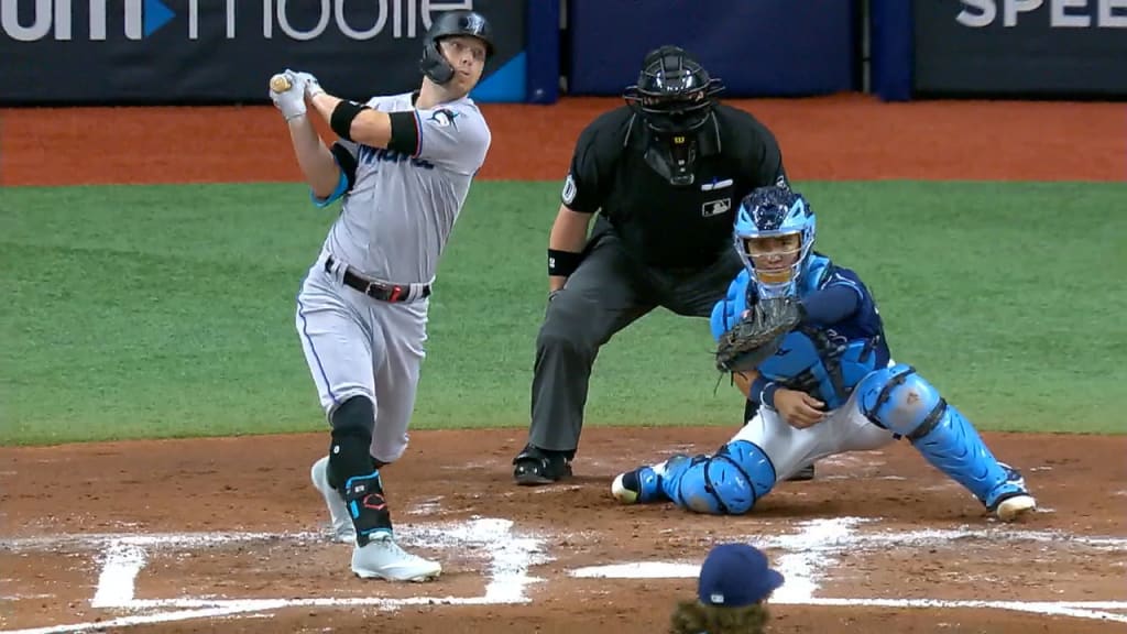 MLB fans annoyed as umpires stop game to make Miami Marlins