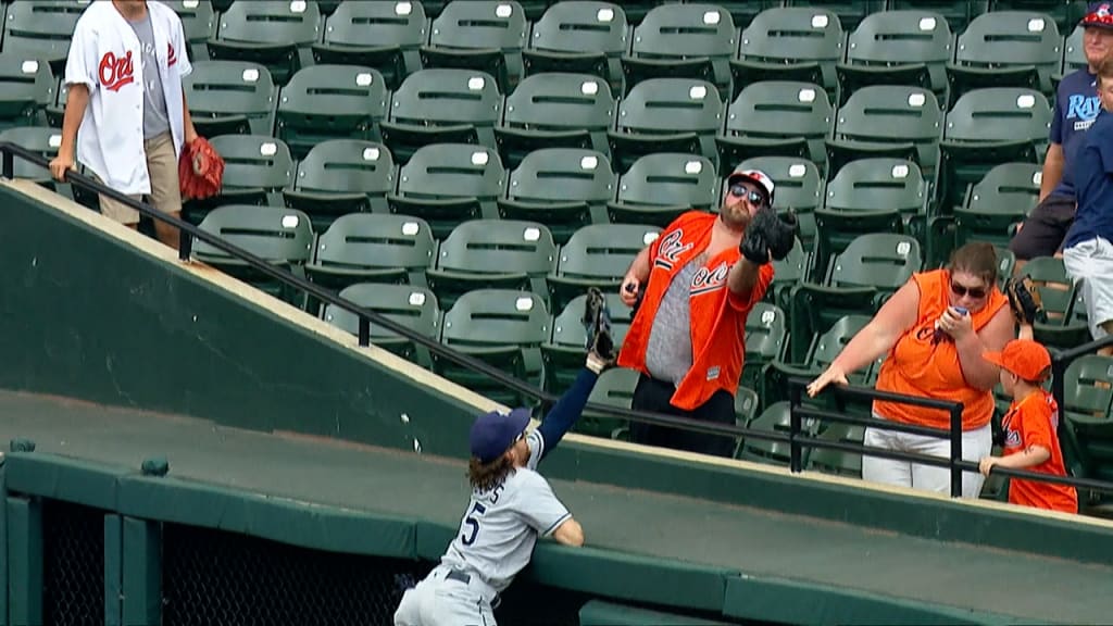 Orioles outfielder Cedric Mullins soars to take away Yankees home run