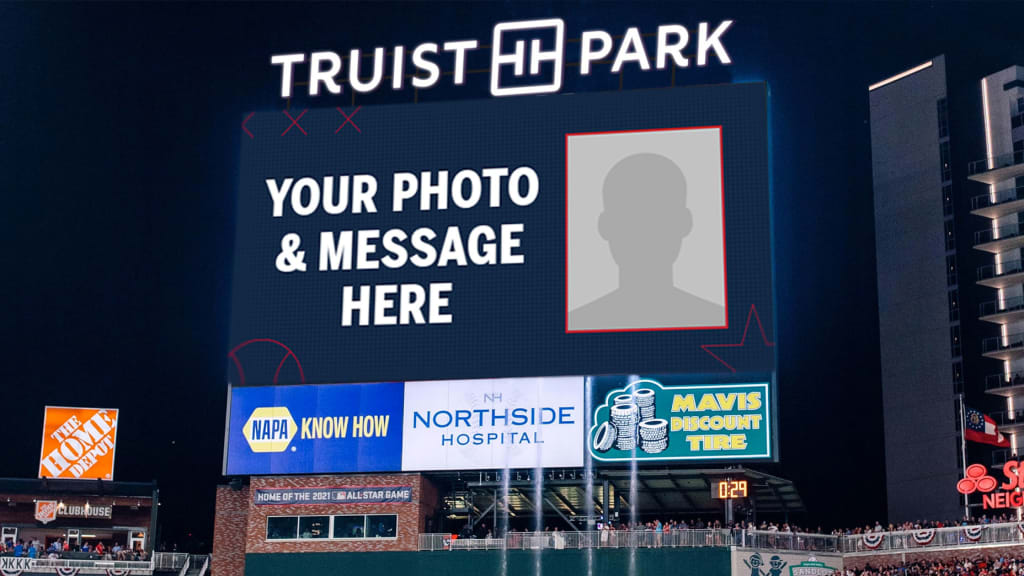 MLB - Atlanta Braves Clubhouse 