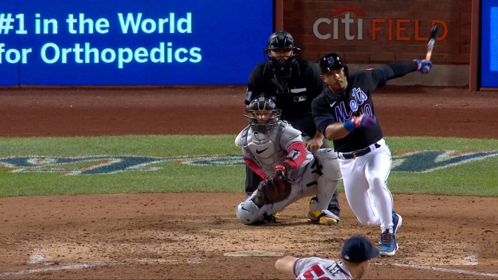Mets bring bats, rough up Royals