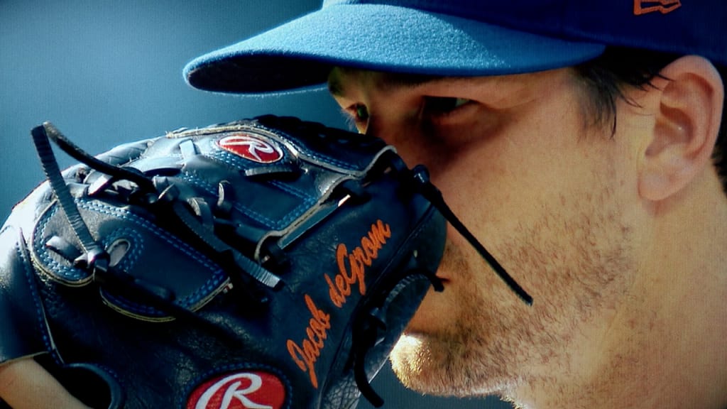 deGrom named NL Pitcher of Month