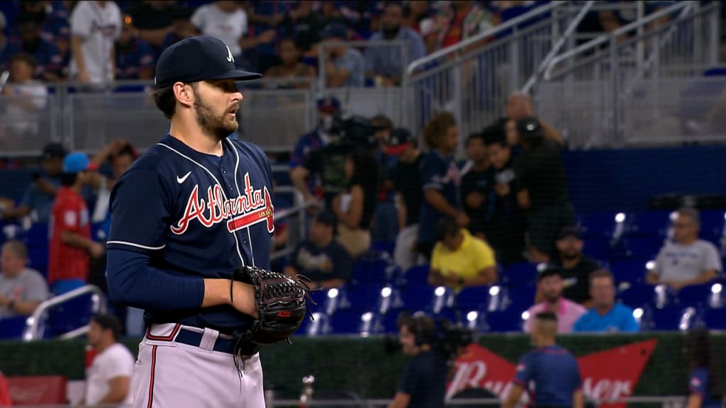 Braves starter Ian Anderson not happy after tough afternoon