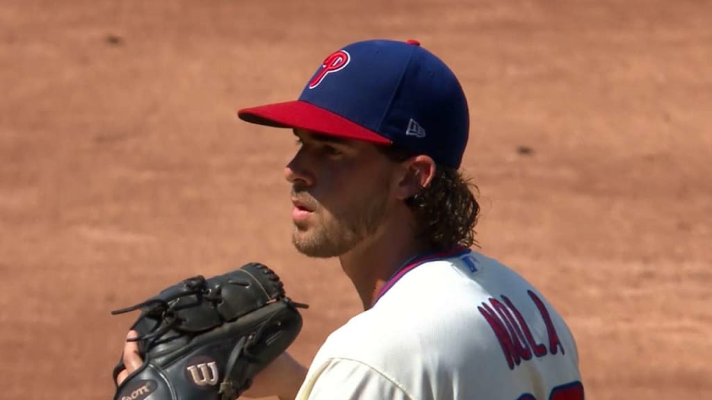 Aaron Nola Named a Finalist for Cy Young Award – LSU