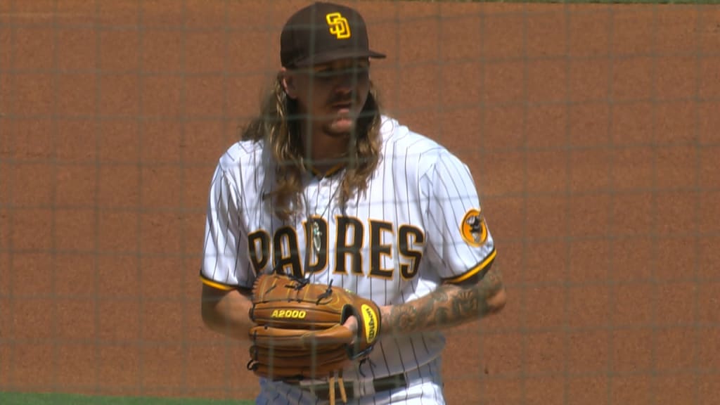 Padres' Mike Clevinger, Dinelson Lamet left off roster vs. Cardinals