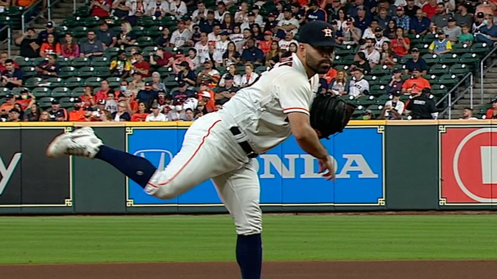 Astros win in walk-off fashion, cut magic number to 1