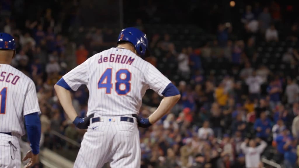 Check out deGrom's two-run single