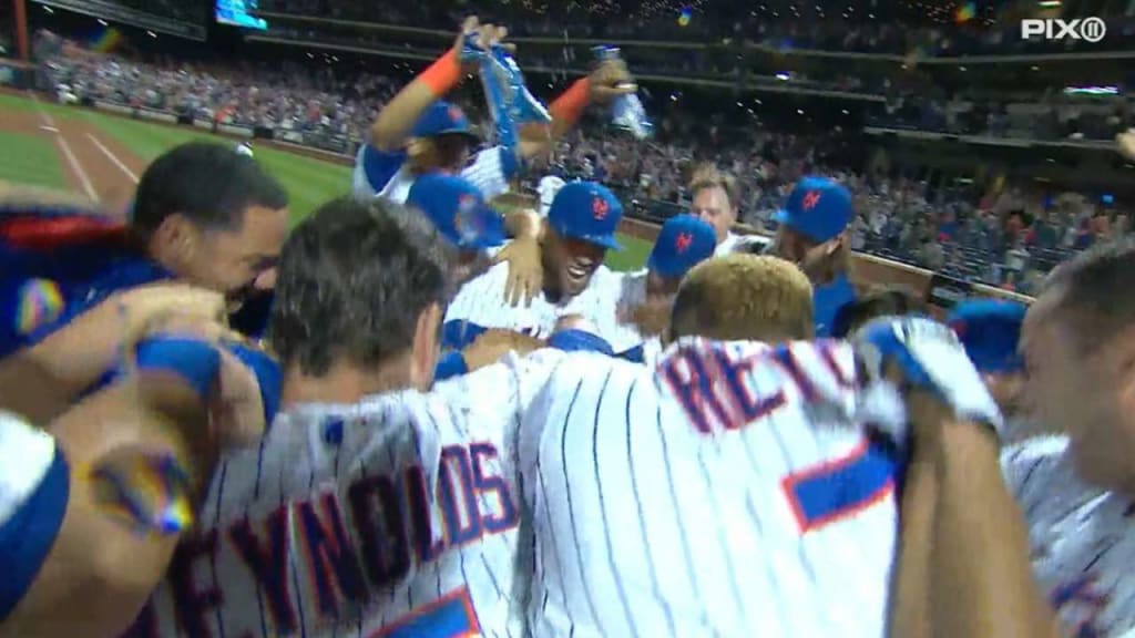 Mets walk off on Curtis Granderson's 2nd homer