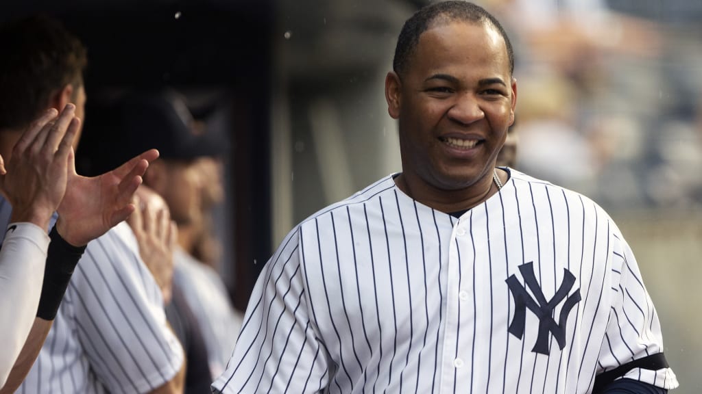 Edwin Encarnacion returns to the Yankees with a bang