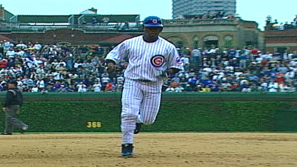 Dave Kingman slugs 3 homeruns in Cubs 23-22 loss - This Day In Baseball