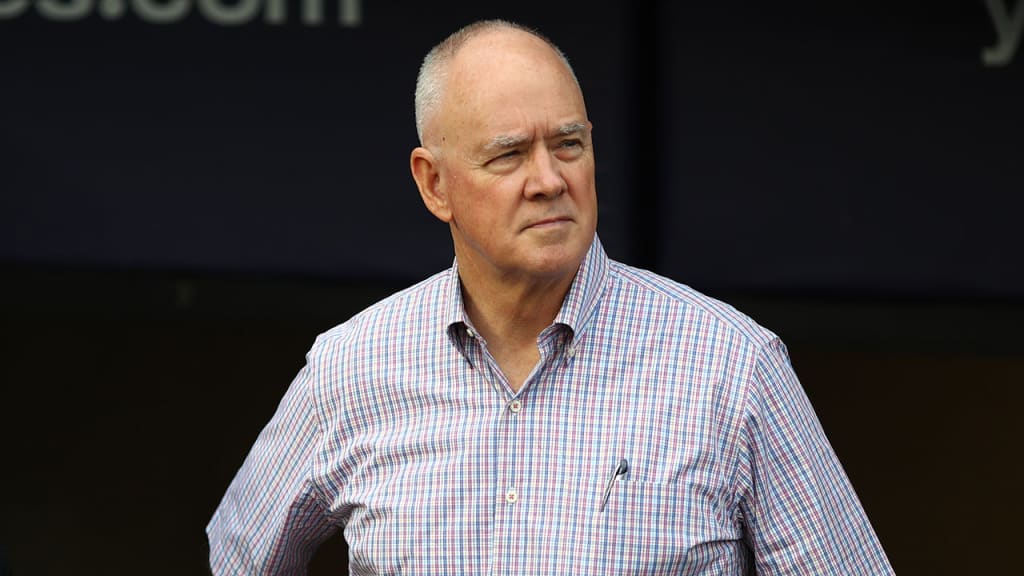 Sandy Alderson expects the Mets to acquire at least one veteran starting pitcher this offseason. (Getty)
