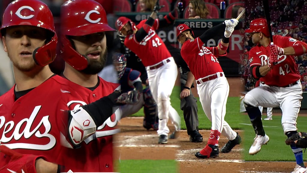 Reds' Aristides Aquino sets NL rookie record with 14th HR in August