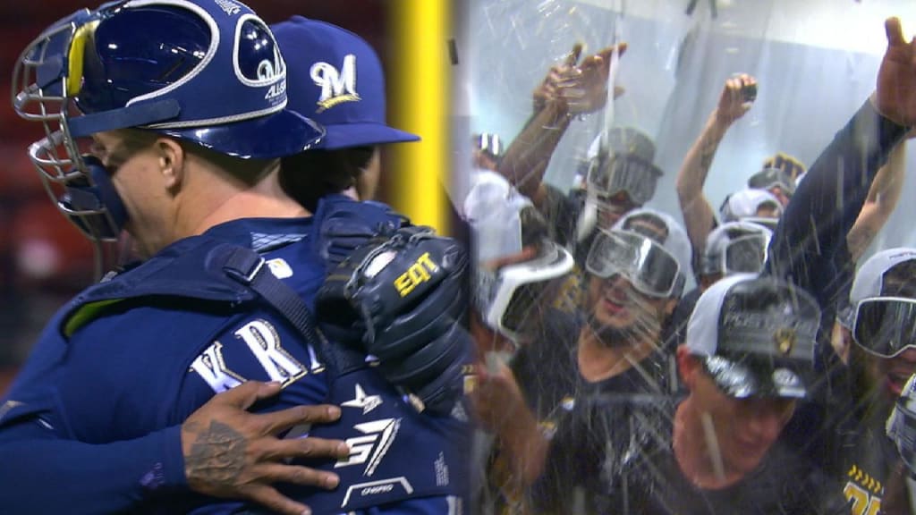 Cardinals beat Brewers, both clinch postseason berths –