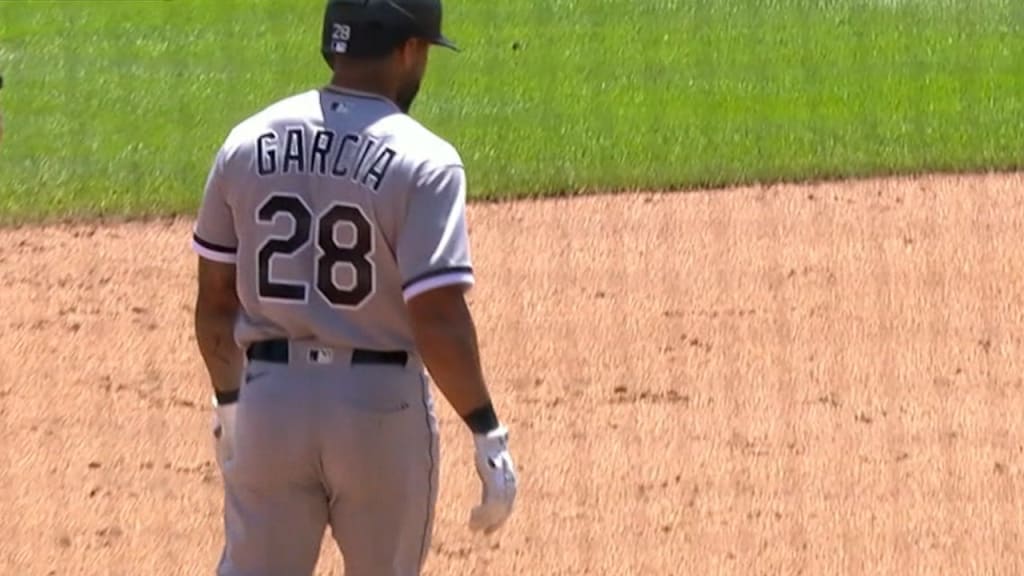 Jose Abreu's awkward play saved Carlos Rodon's no-hitter