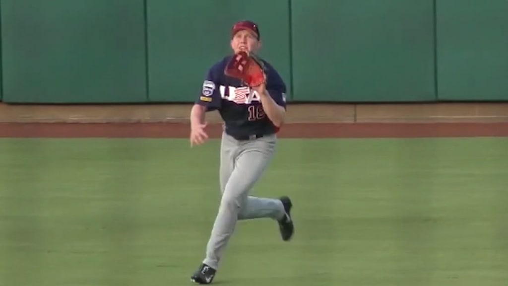 Heston Kjerstad cranks solo homer, 05/11/2023