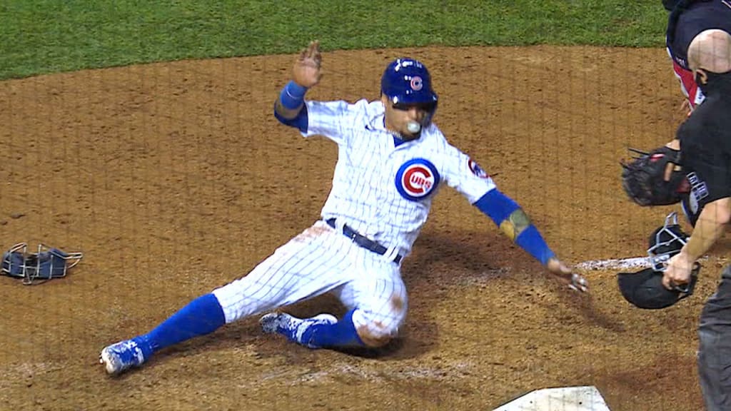 Milwaukee, WI, USA. 28th July, 2017. Chicago Cubs second baseman Javier Baez  #9 hits a solo home run in the 8th inning of the Major League Baseball game  between the Milwaukee Brewers