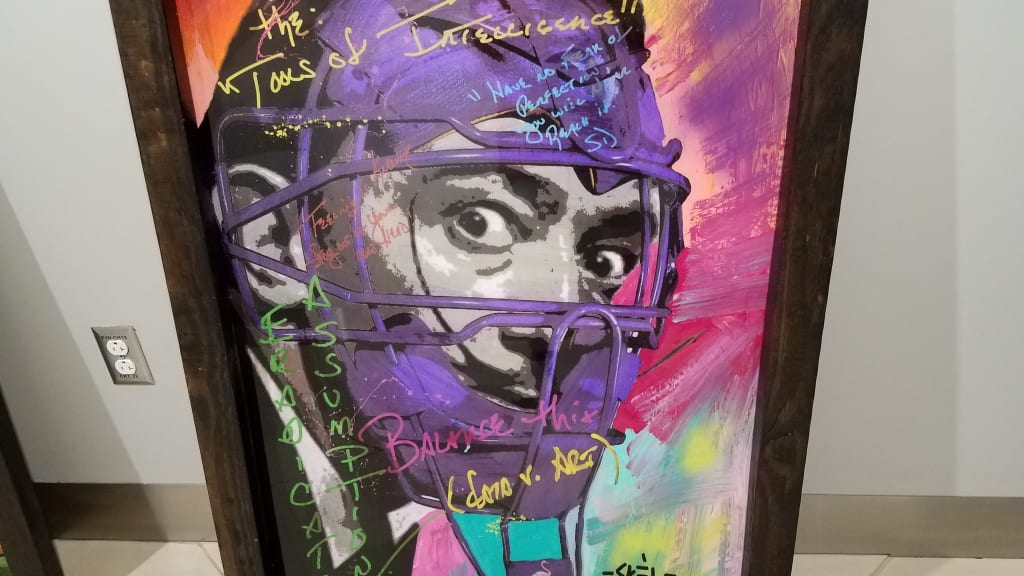 Cubs manager Joe Maddon commissioned a Tampa artist to create art that he hopes will inspire his club this spring. (MLB.com)