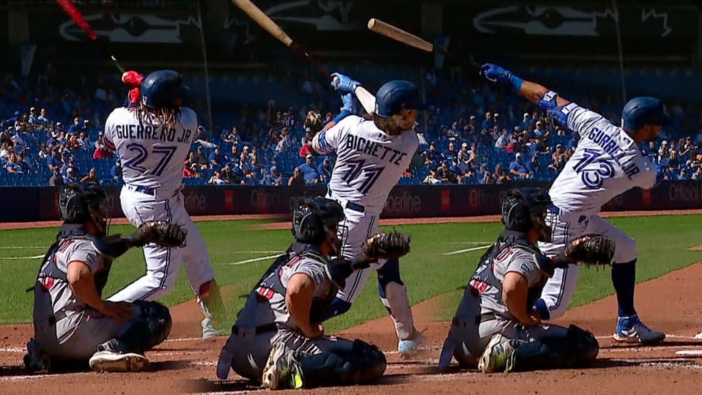 Blue Jays star Guerrero Jr. and former MVP Donaldson swap jerseys