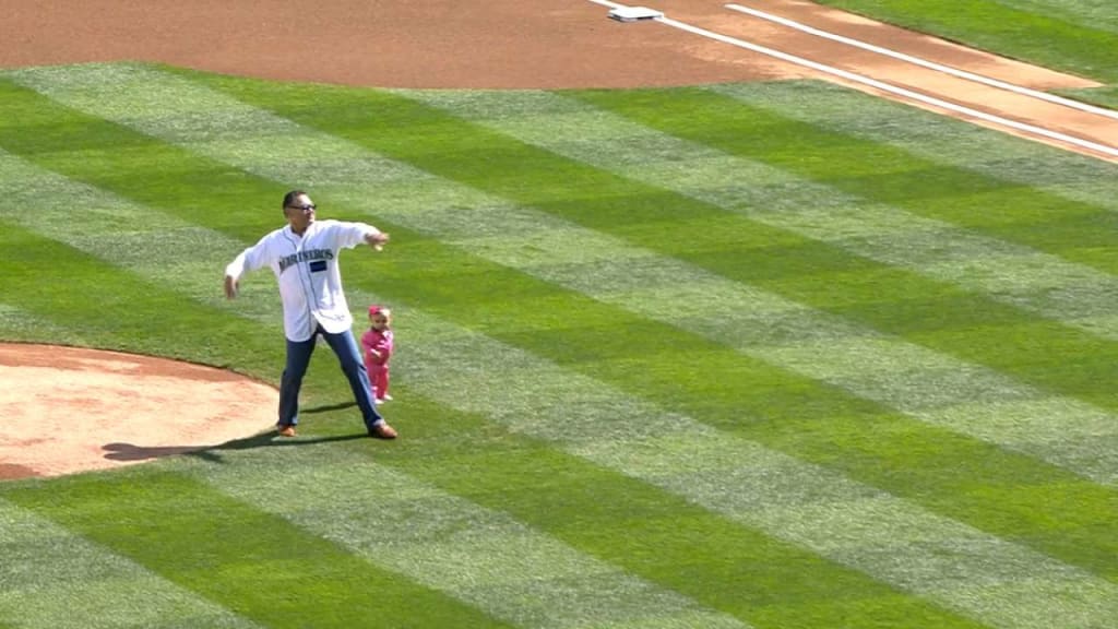 White Sox remember the late Julio Cruz, member of the 1983 AL West  championship team