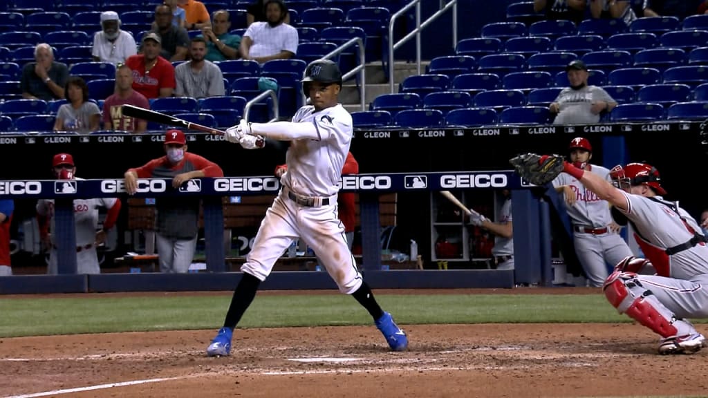 Boston Red Sox's Rafael Devers playing against cousin -- Marlins