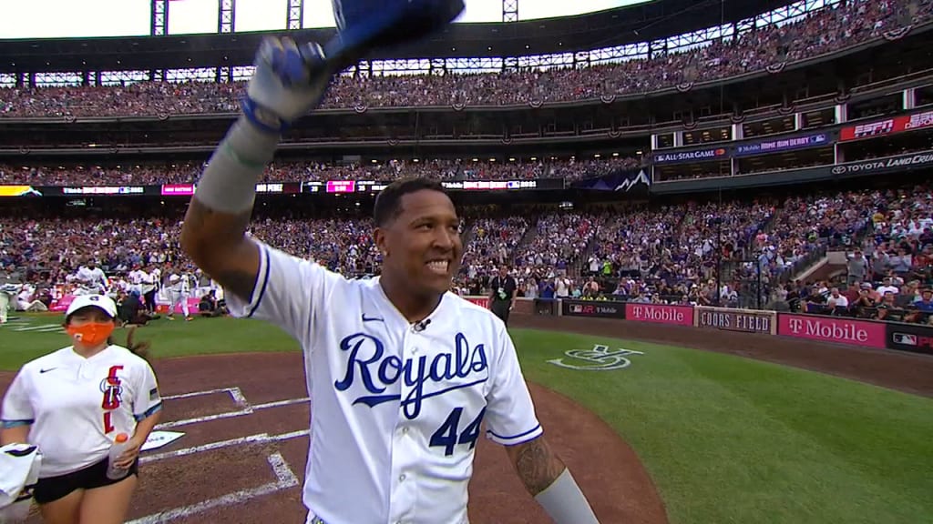 Salvy hits 28 HRs in 2021 Derby, knocked out in first round by