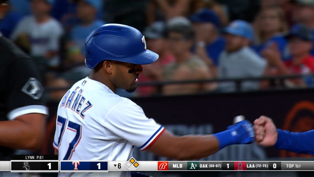 Andy Ibáñez goes 2-for-4