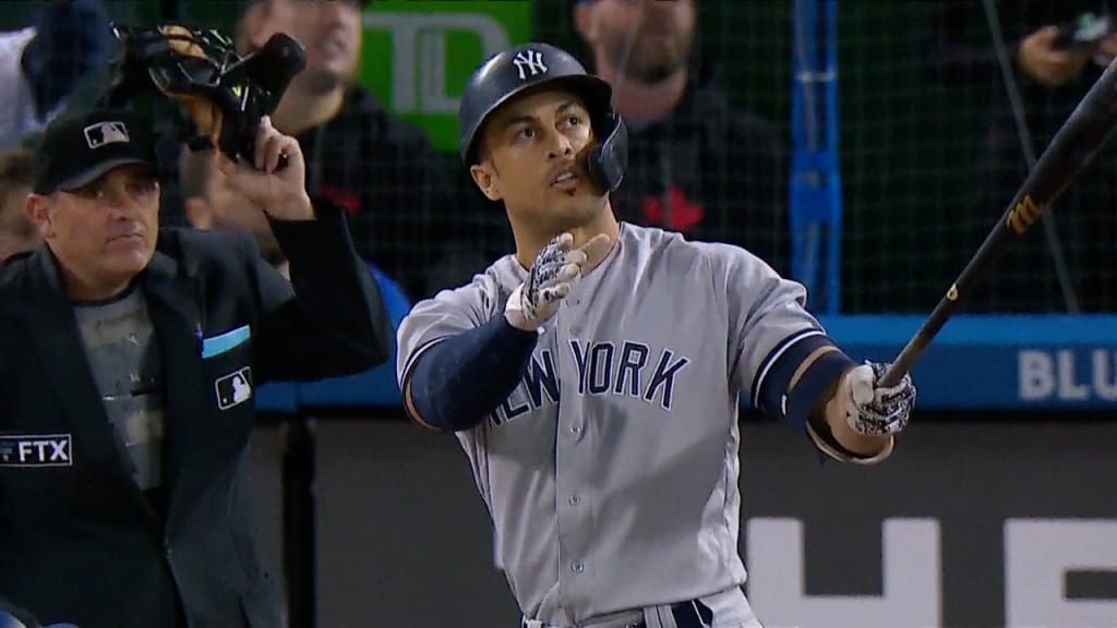 Giancarlo Stanton Blast No 400 Gives The New York Yankees The Lead