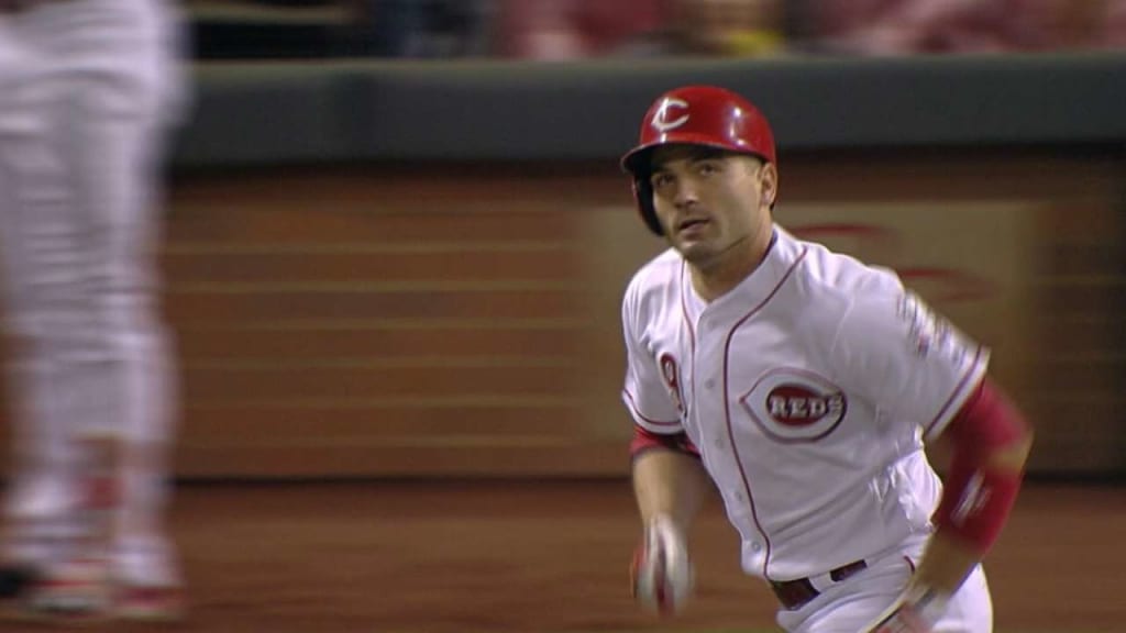 Joey Votto wanted a fan's 'Votto for President' shirt so much he traded his  own jersey for it