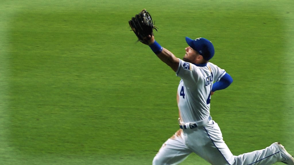 Alex Gordon wins eighth Gold Glove in final MLB season