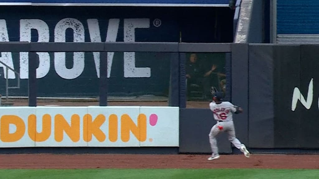 JBJ's fantastic running grab