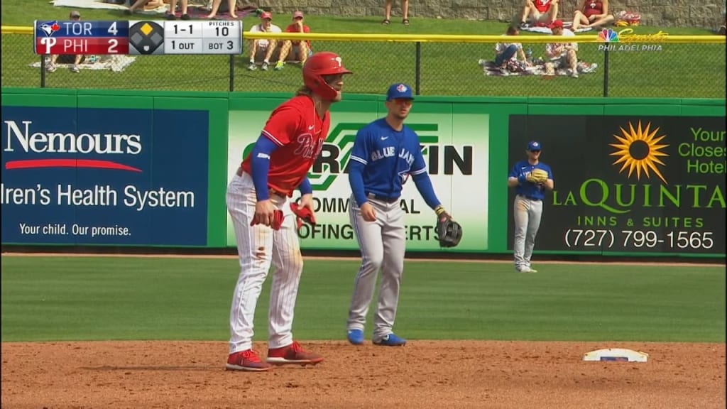 Bryce Harper has a new headband in spring training with his son