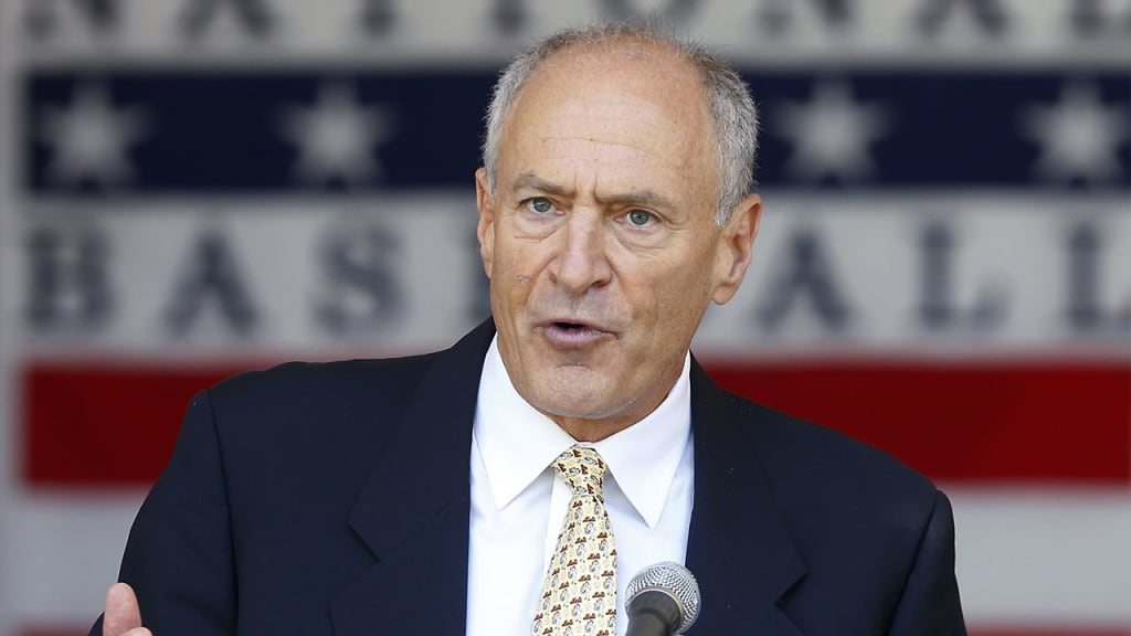 Texas Rangers broadcaster Eric Nadel speaks after receiving the Ford. C. Frick Award. (AP Photo/Mike Groll)