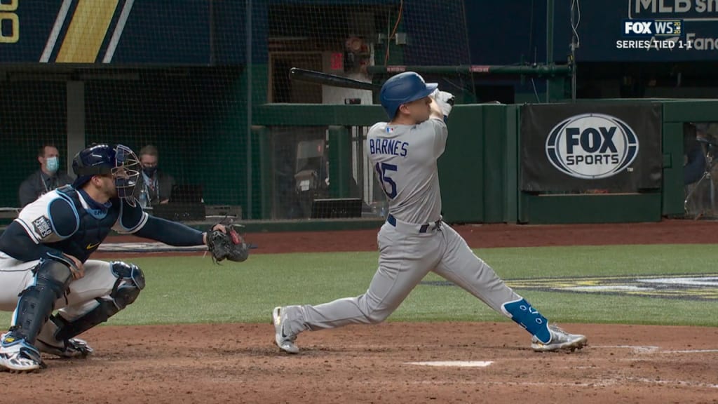 Austin Barnes, Dodgers agree to 2-year, $4.3M deal to avoid