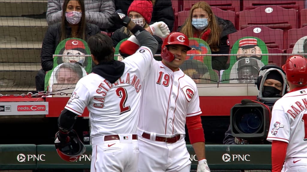 Cardinals, Reds benches clear after Nick Castellanos scores