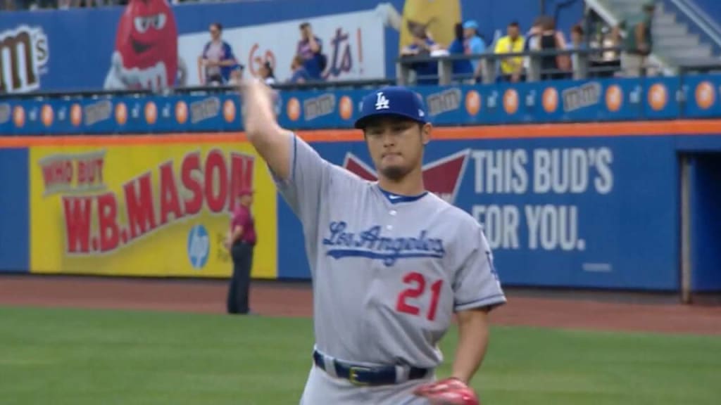 Cubs sign Yu Darvish