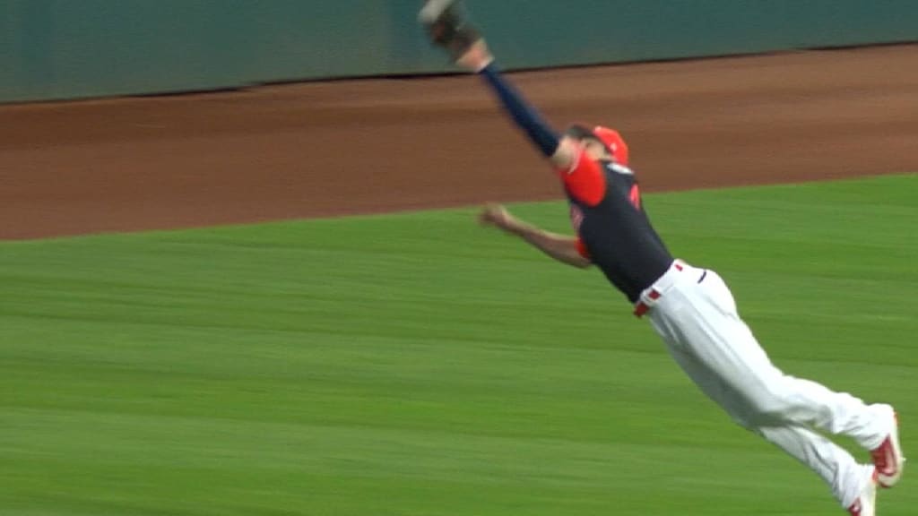 Pillar robs Ramirez with amazing diving grab 