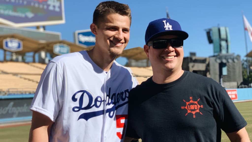 Dodgers host firefighters for batting practice