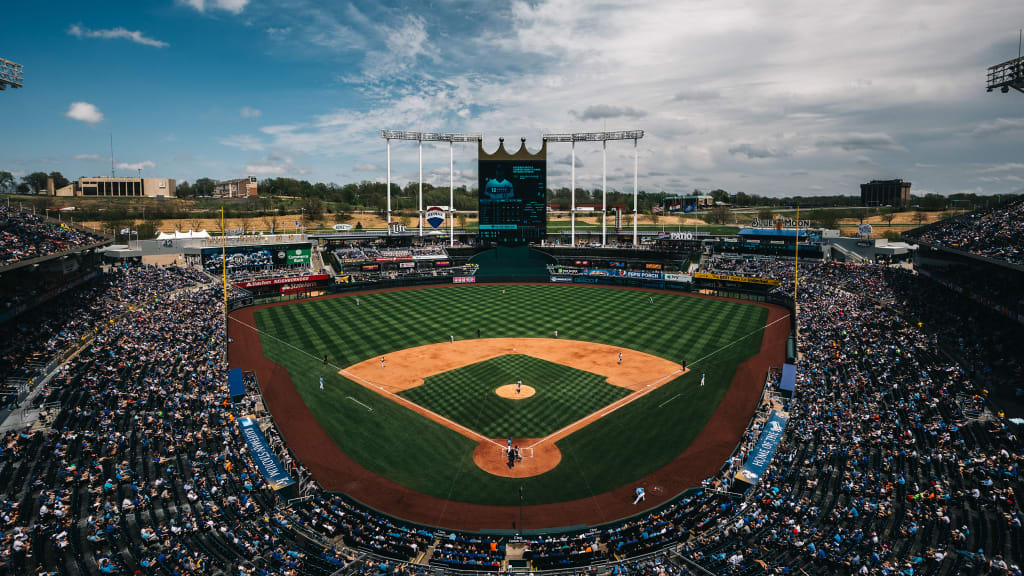 Royals Opening Day Tickets 2024 - Kansas City Royals at Kauffman Stadium