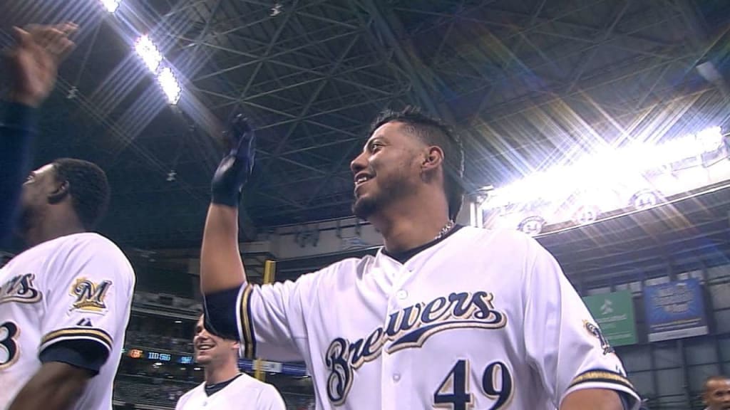 Gallardo returns to Brewers