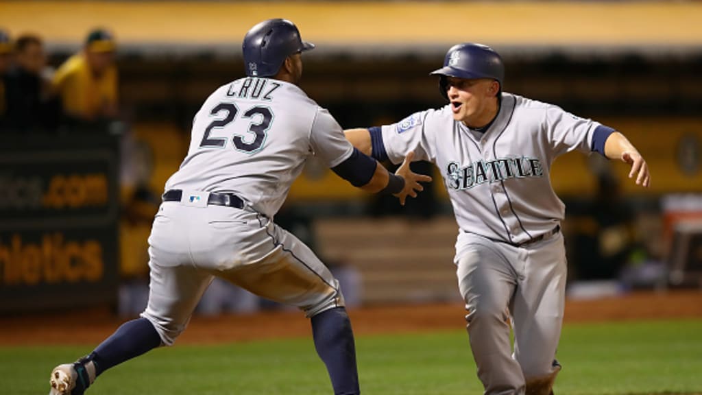 Nelson Cruz and Kyle Seager reuniting at the Mariners vs Rays game