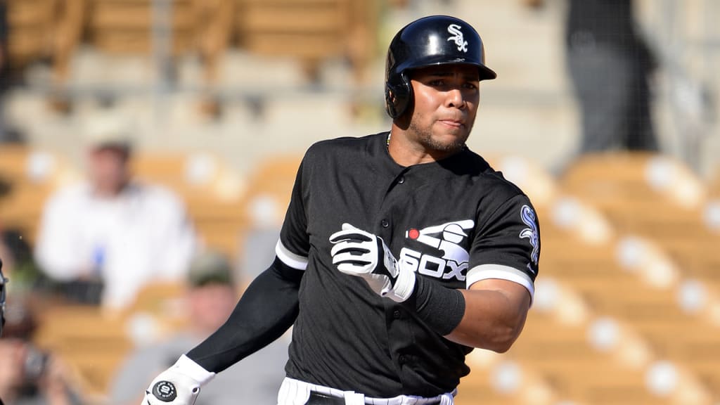 Yoan Moncada had two hits, including an RBI triple, to lead the White Sox offense in Friday's 3-1 win. (MLB)