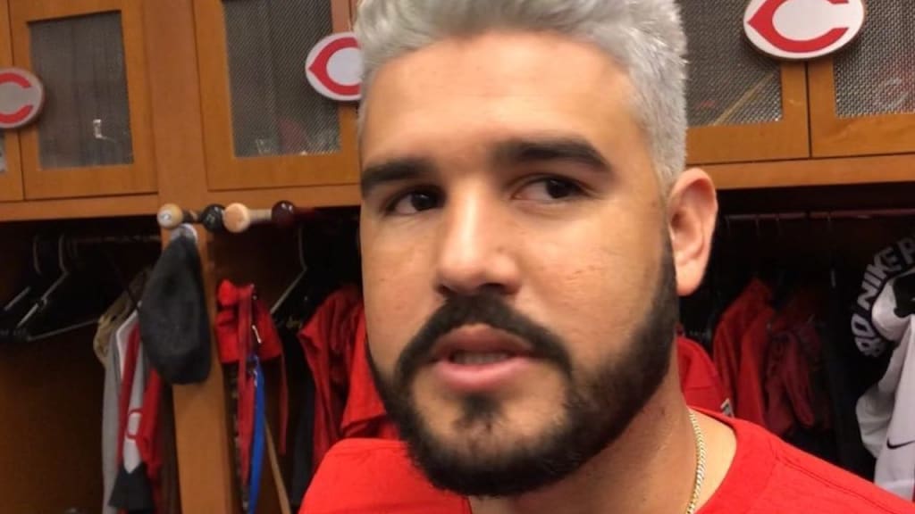 Eugenio Suarez's hair has reported to Spring Training in the best shape of  its life