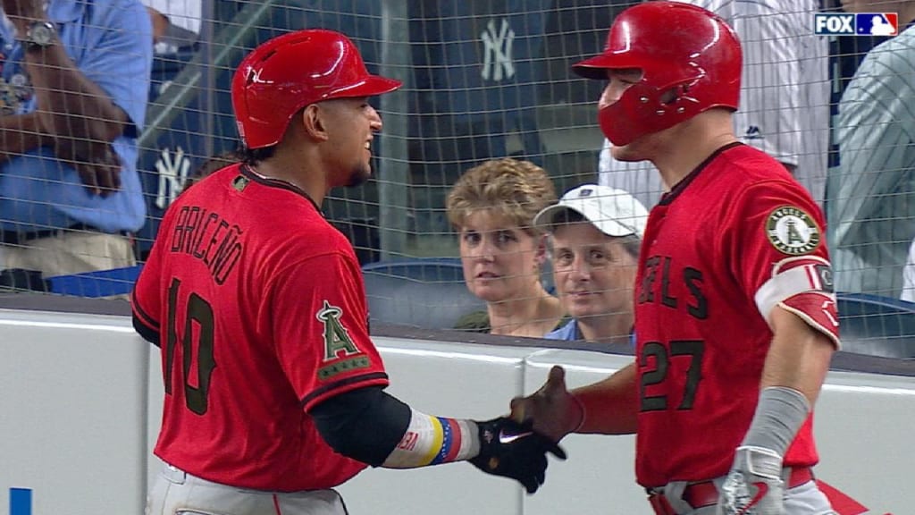 Briceno shines in MLB debut
