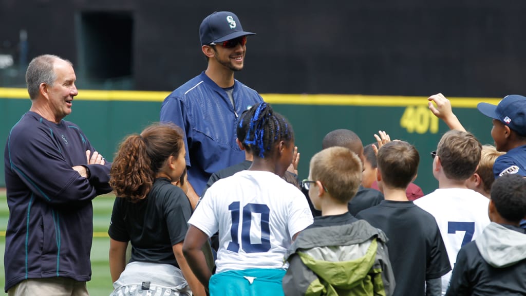 The National PLAY campaign focuses on healthy living for children. (Seattle Mariners)
